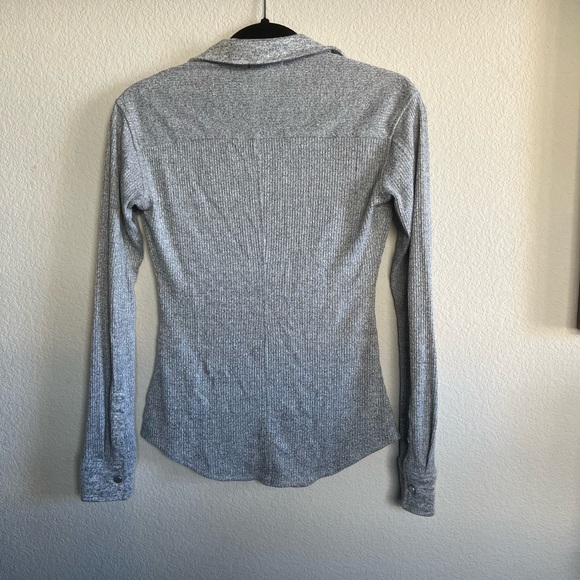 Rag and bone sold out knit grey ribbed button down. - Picture 5 of 8